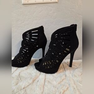 Chic And Trendy Vintage Black Cutout Peep-Toe High Heel Booties Size 7